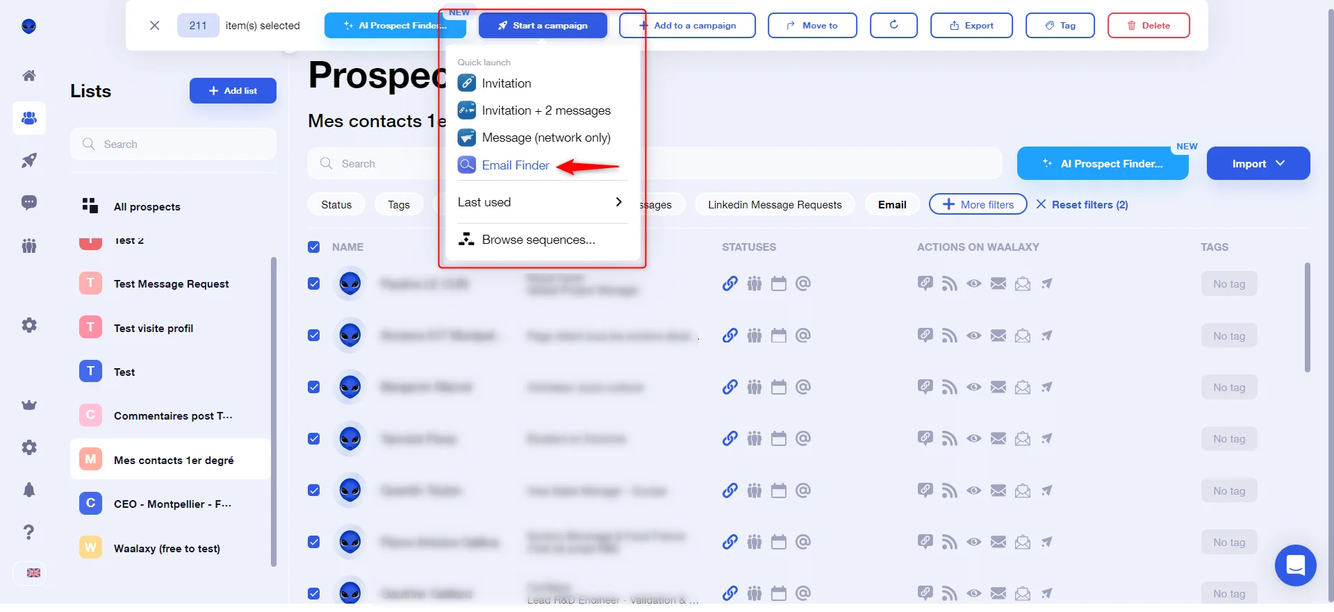 Menu déroulant de Waalaxy montrant les options de campagnes avec Email Finder en surbrillance pour la prospection de contacts.