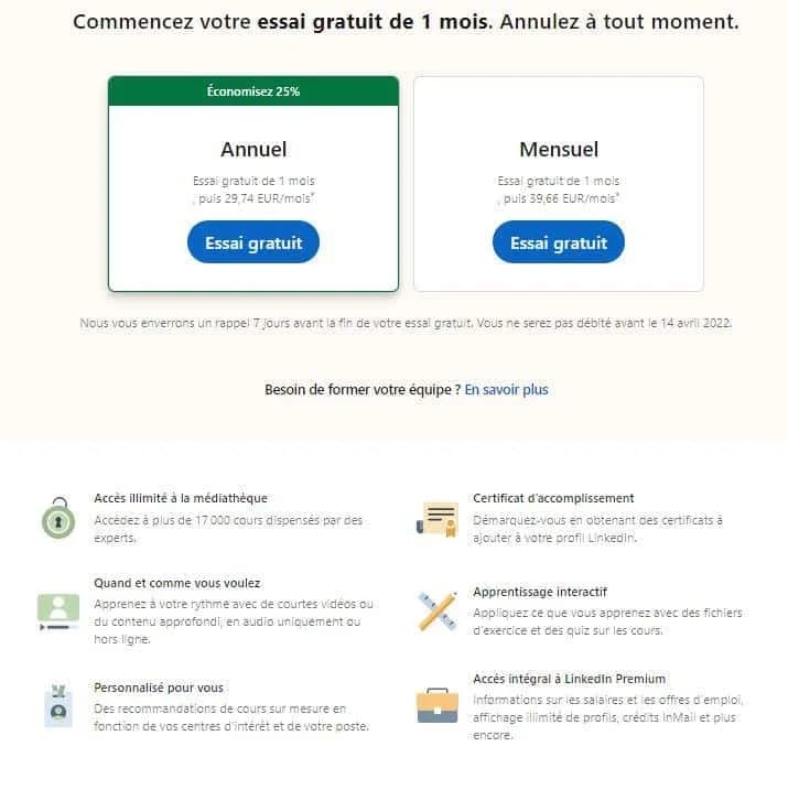 Comparaison des plans d'abonnement annuel et mensuel avec avantages de formation en ligne